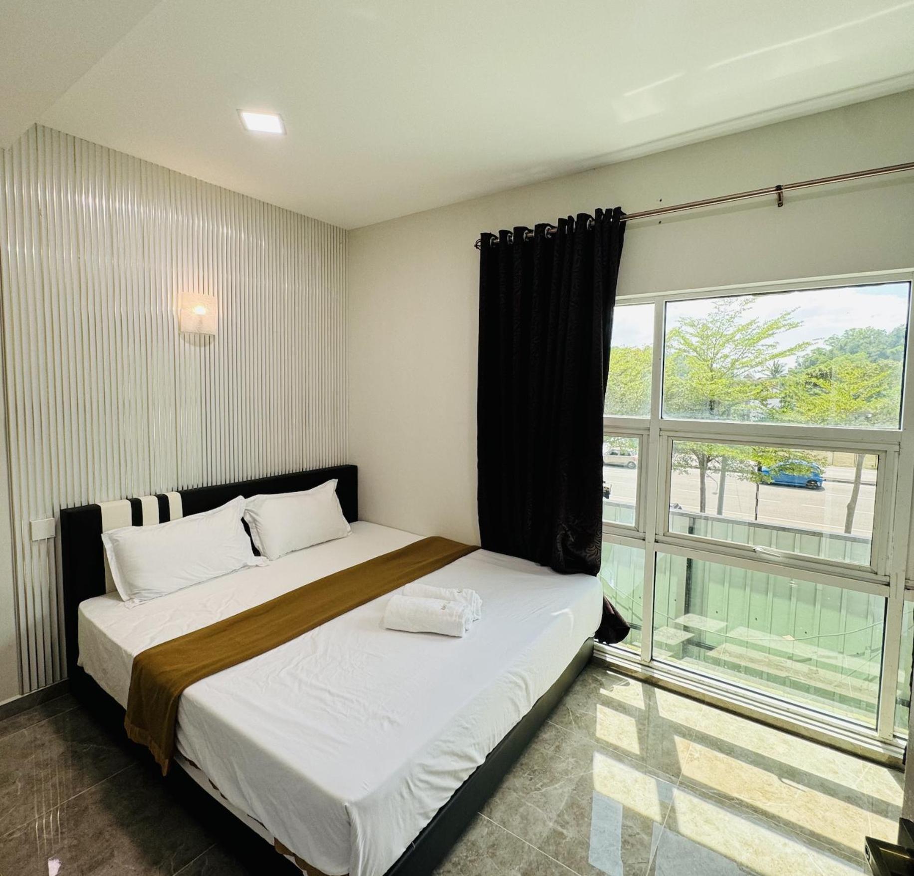 Rayyaz Inn Kuala Terengganu Exterior photo